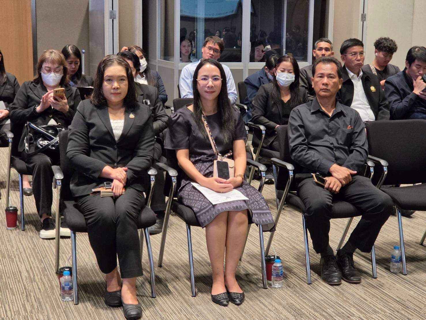title - ผู้ตรวจราชการกรม ส.ป.ก. ร่วมการประชุมโต๊ะกลมเชิงนโยบาย 